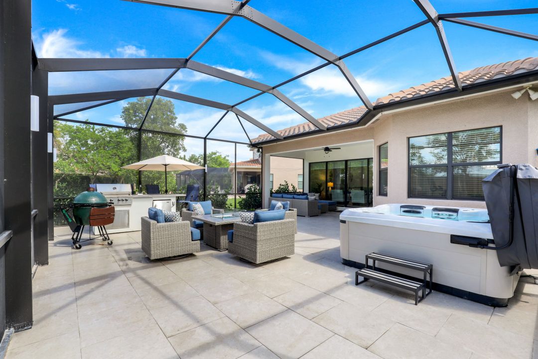 4167 Crescent Ct, Naples, FL 34119