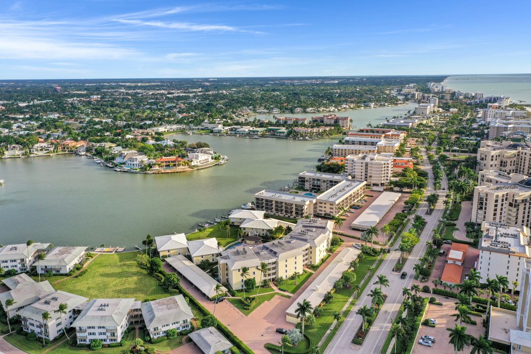 3300 Gulf Shore Blvd N #103, Naples, FL 34103