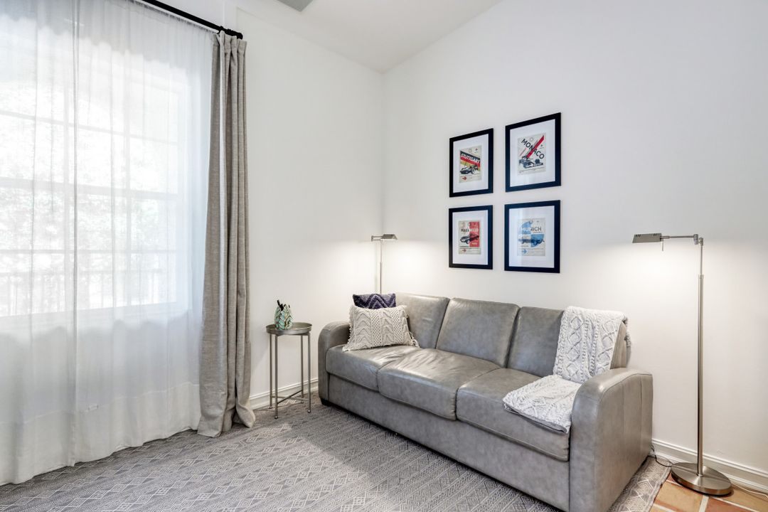 743 Bentwater Cir #203, Naples, FL 34108