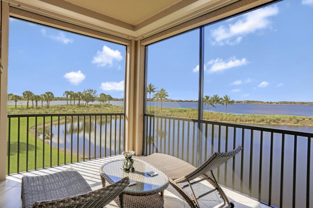 9060 Siesta Bay Dr #201, Naples, FL 34120