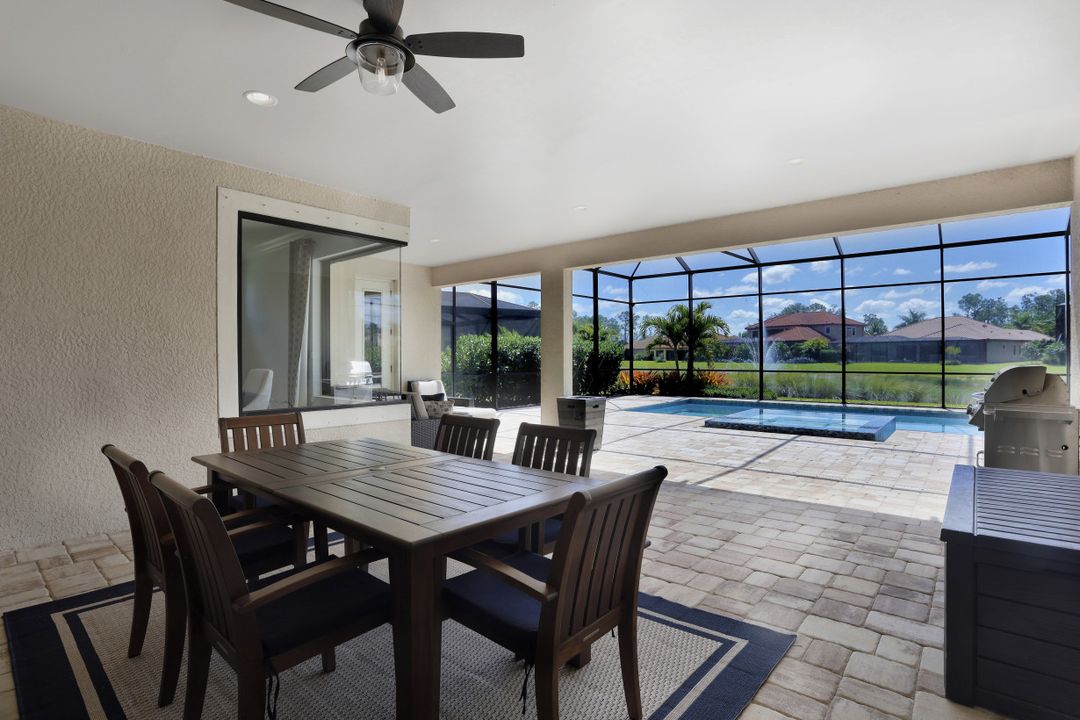 1622 Songbird Ct, Naples, FL 34120