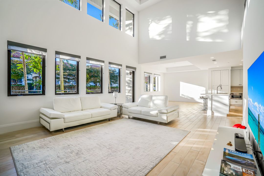 1035 3rd Ave S #105, Naples, FL 34102