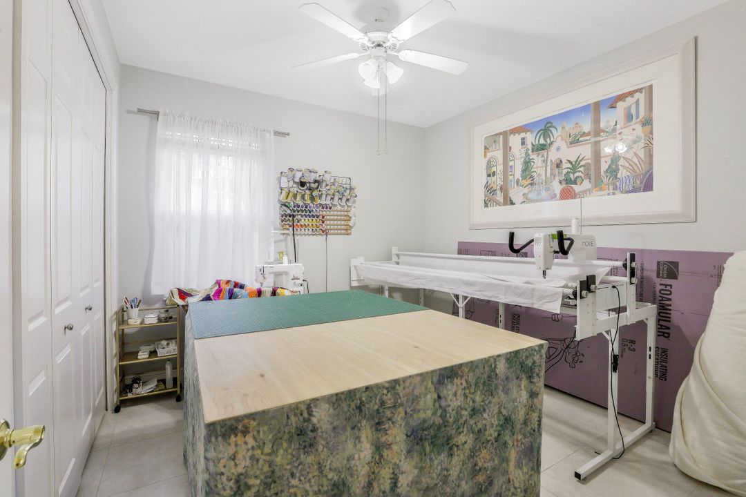 8591 Peppertree Way, Naples, FL 34114