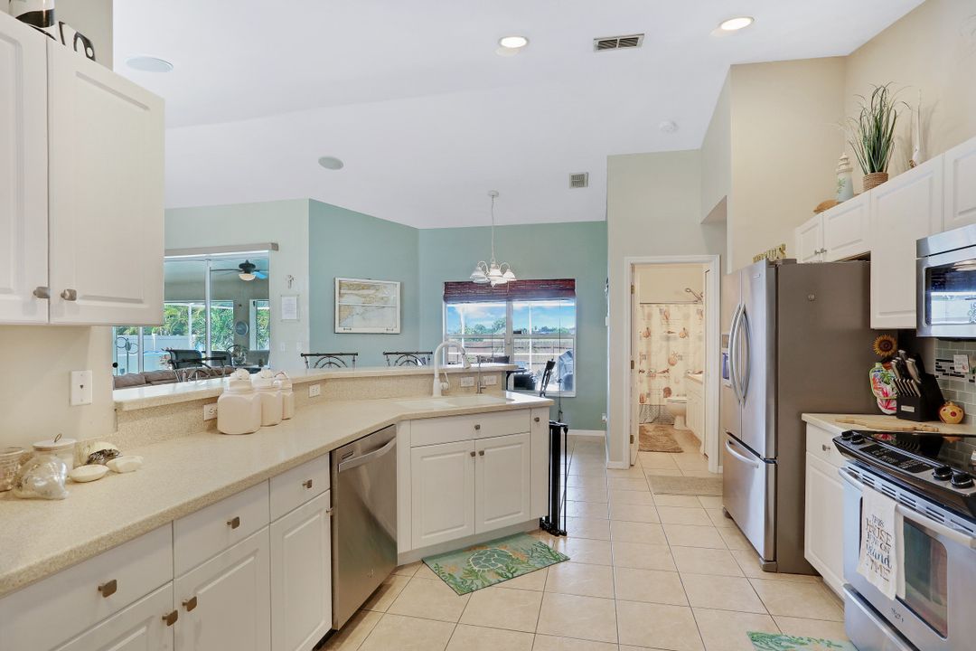 321 NE 10th Terrace, Cape Coral, FL 33909