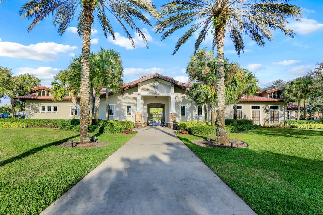 10654 Essex Square Blvd, Fort Myers, FL 33913