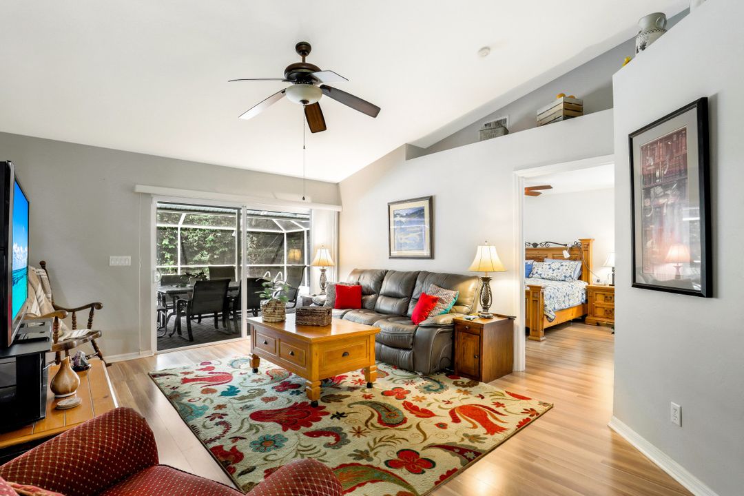 1561 Logan Ct, Naples, FL 34116