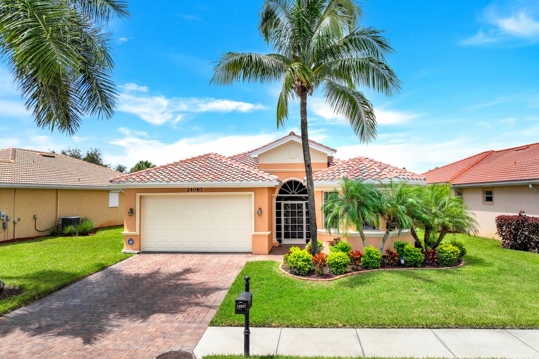 14087 Mirror Ct, Naples, FL 34114