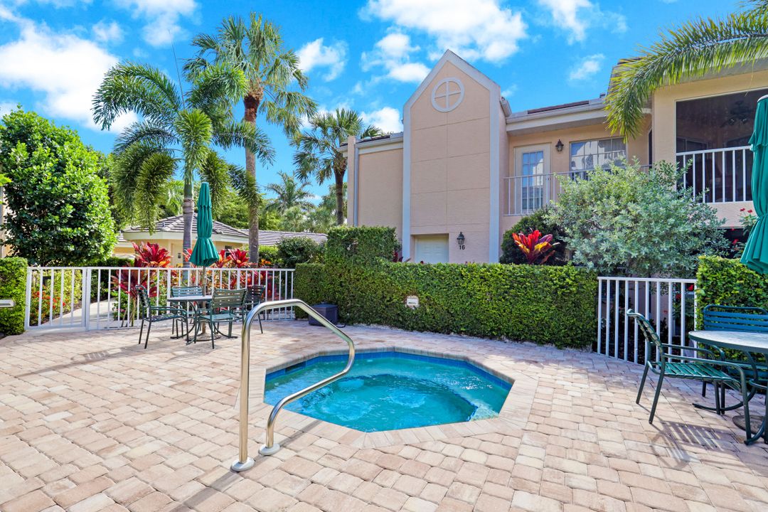 5635 Turtle Bay Dr #12, Naples, FL 34108