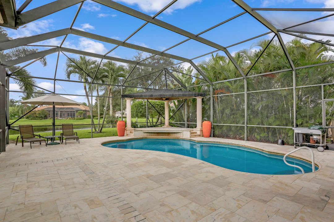 581 Wedgewood Way, Naples, FL 34119