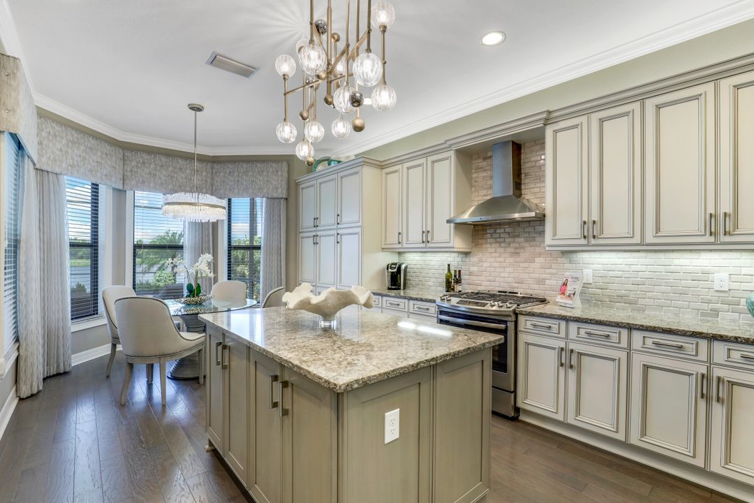 4383 Caldera Cir, Naples, FL 34119