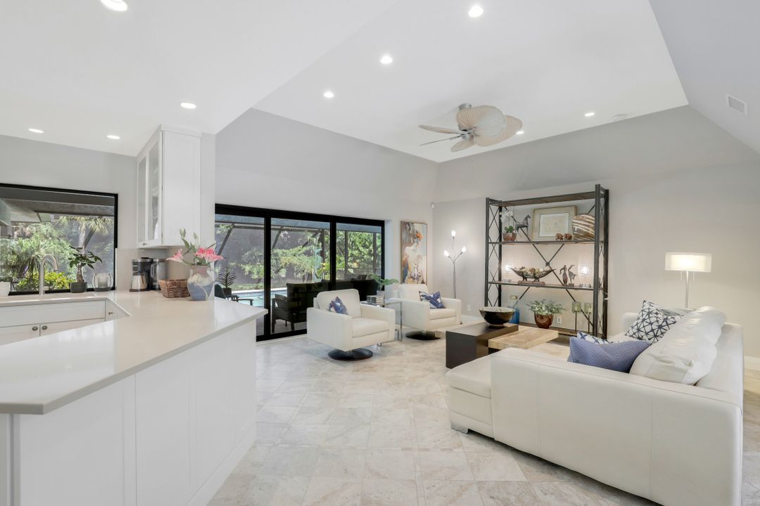 2201 Noble Ct, Naples, FL 34110