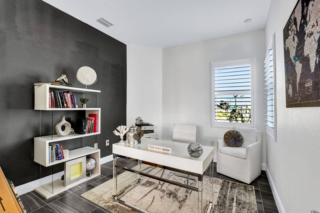 2612 Surfside Blvd, Cape Coral, FL 33914