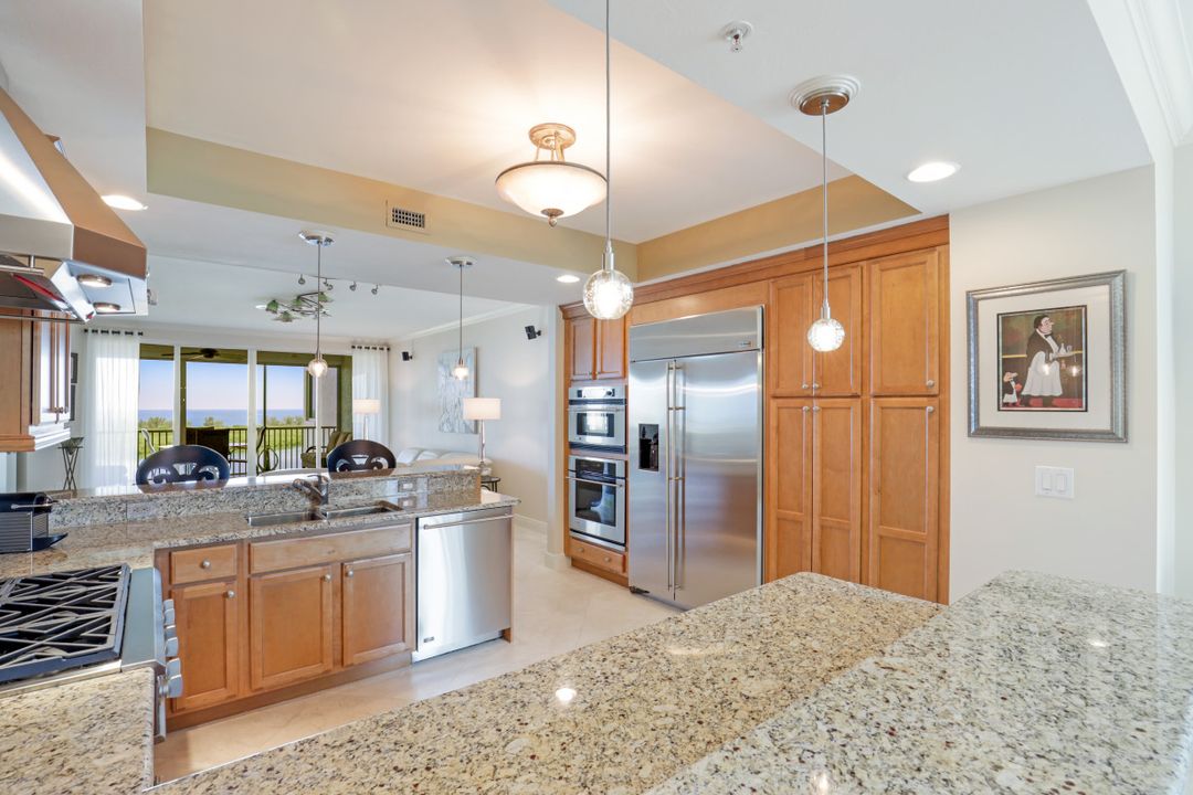 265 Indies Way #1402, Naples, FL 34110