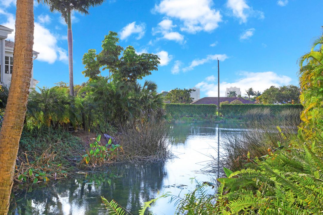 4786 West Blvd #B-201, Naples, FL 34103