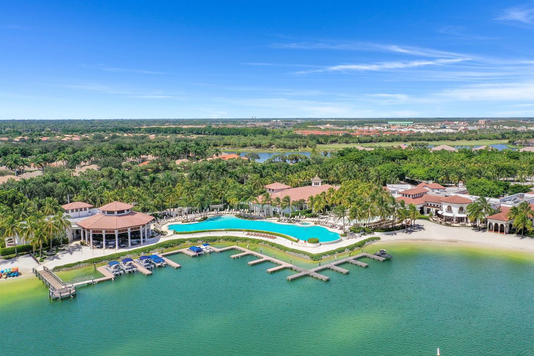 18561 Verona Lago Dr, Miromar Lakes, FL 33913