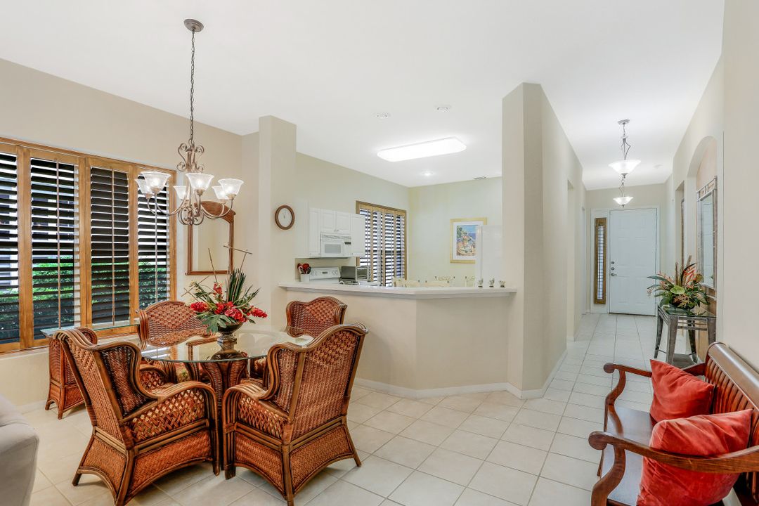 1818 Leamington Ln, Naples, FL 34109