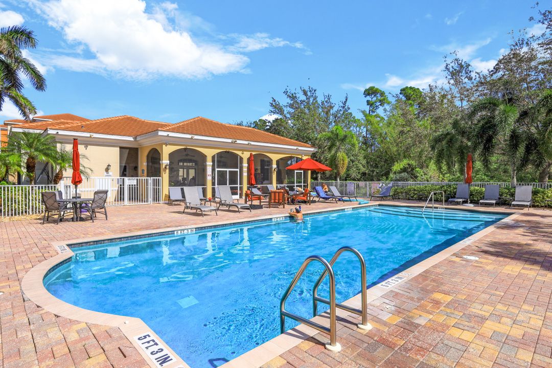 4520 Botanical Pl Cir #203, Naples, FL 34112