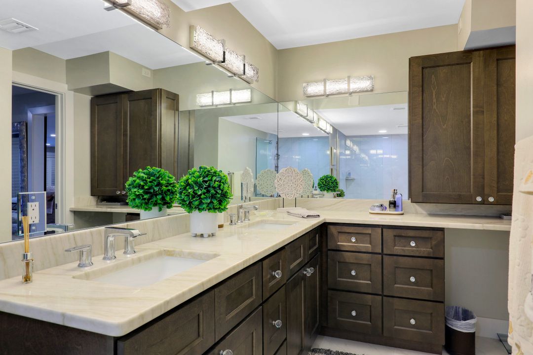 3333 Gulf Shore Blvd N #103, Naples, FL 34103