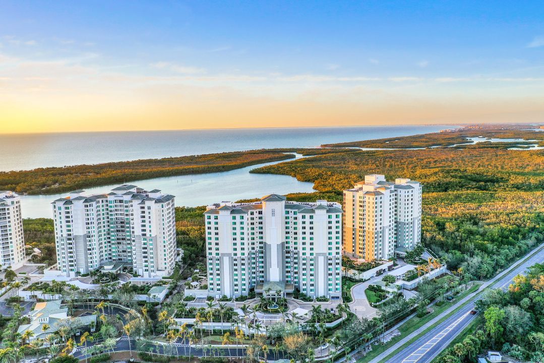 275 Indies Way #601, Naples, FL 34110