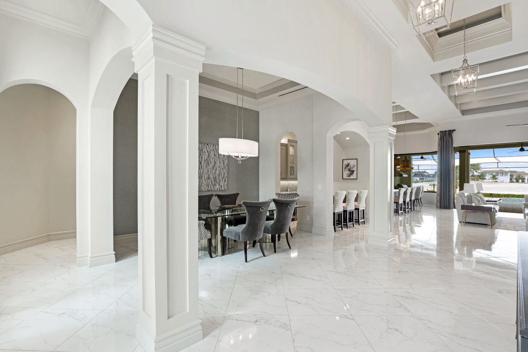 16459 Seneca Way, Naples, FL 34110