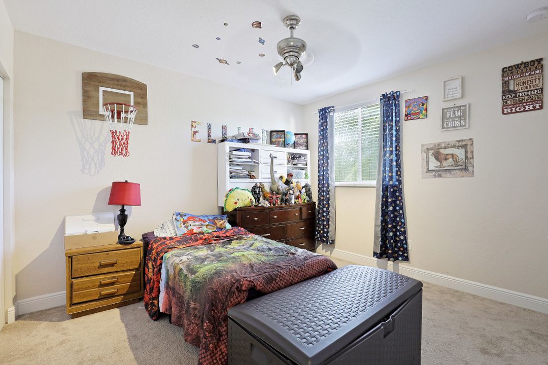 1697 Birdie Dr, Naples, FL 34120