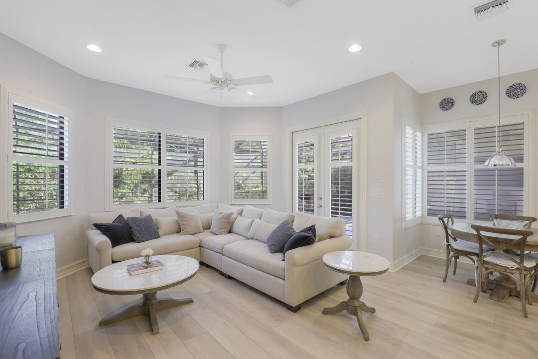 15907 Secoya Reserve Cir, Naples, FL 34110