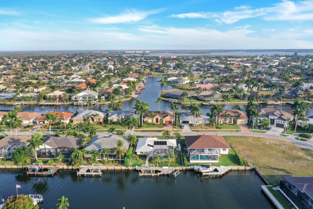 1552 Buccaneer Ct, Marco Island, FL 34145