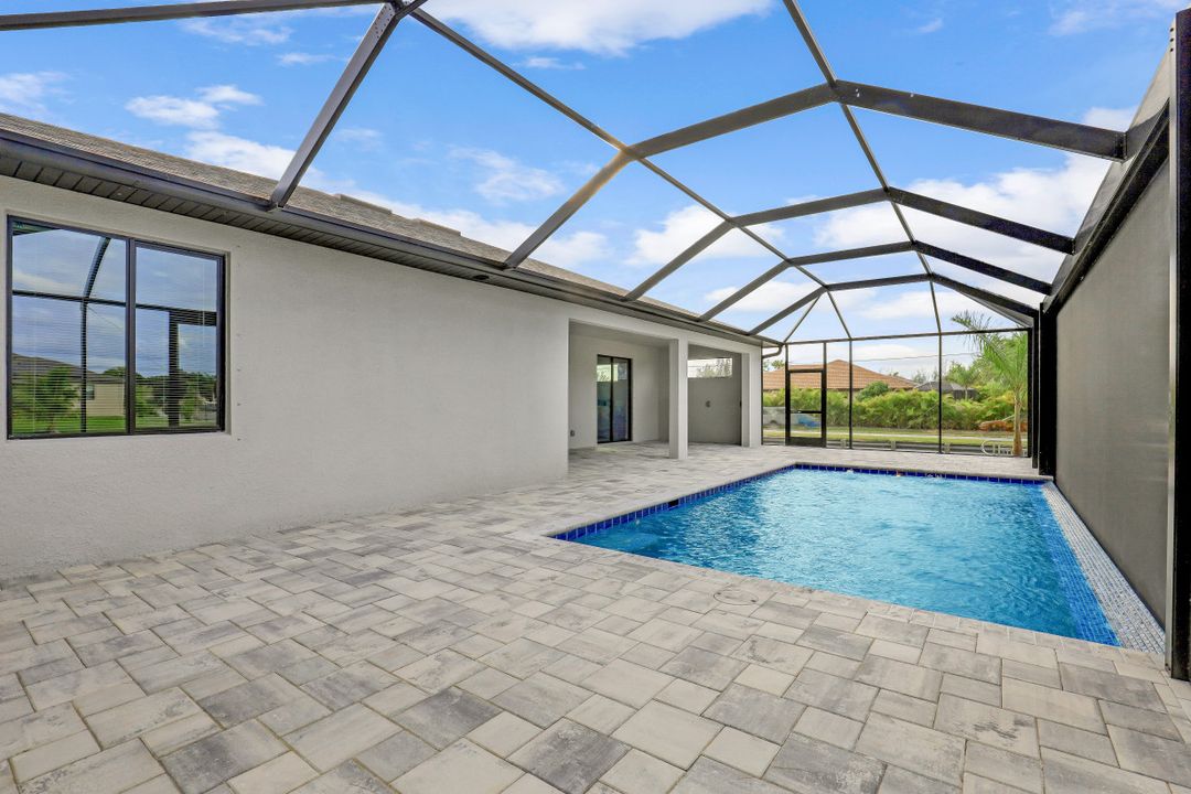 1529 SW 28th Terrace, Cape Coral, FL 33914