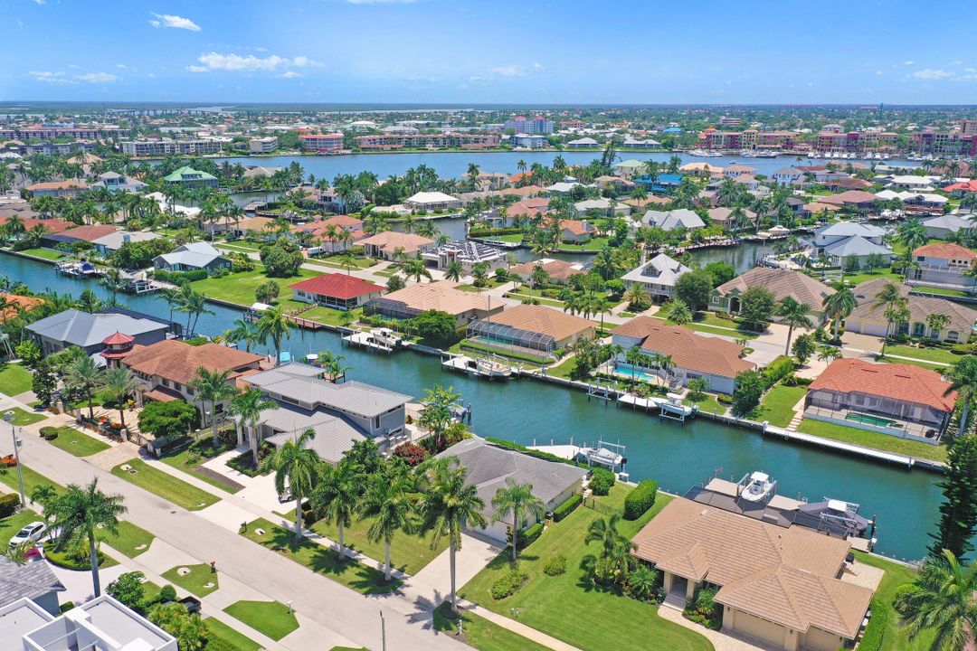 725 Plantation Ct, Marco Island, FL 34145