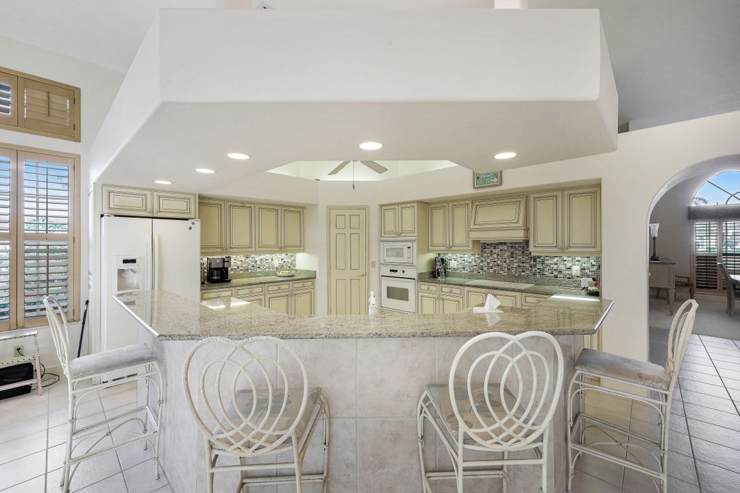 800 Arcadia Ct, Marco Island, FL 34145