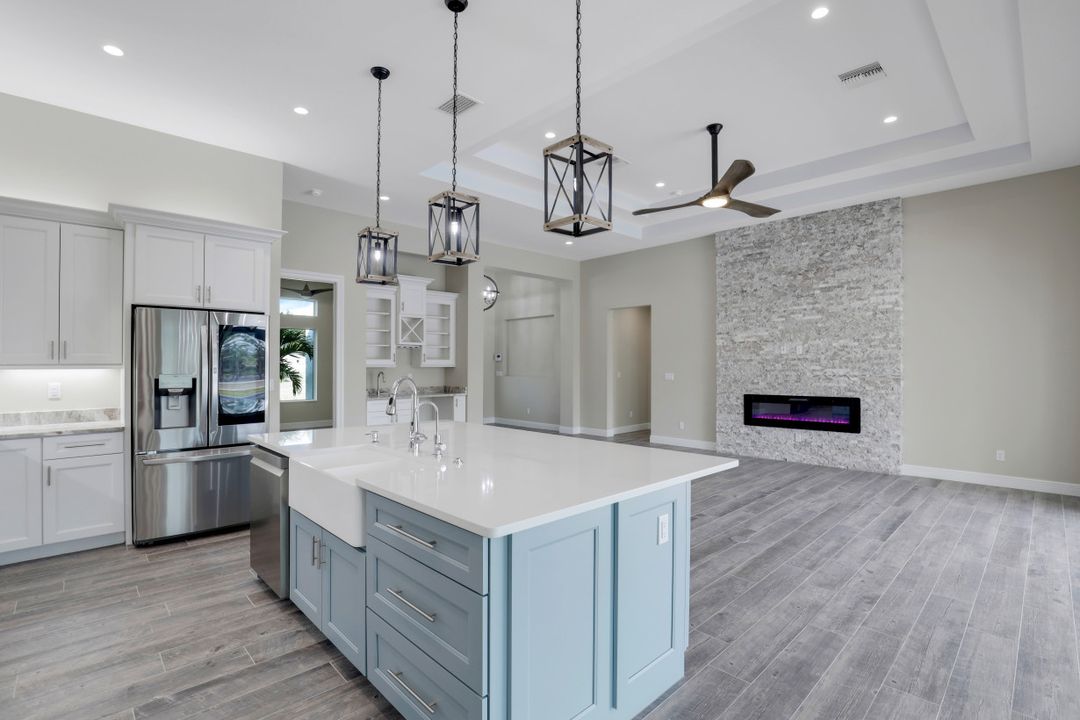 2833 NW 41st Ave, Cape Coral, FL 33993