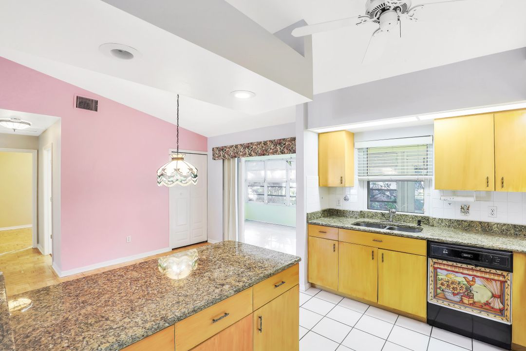 700 SW 6th Ave, Cape Coral, FL 33991