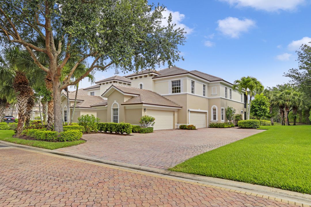 10115 Valiant Ct #202, Miromar Lakes, FL 33913