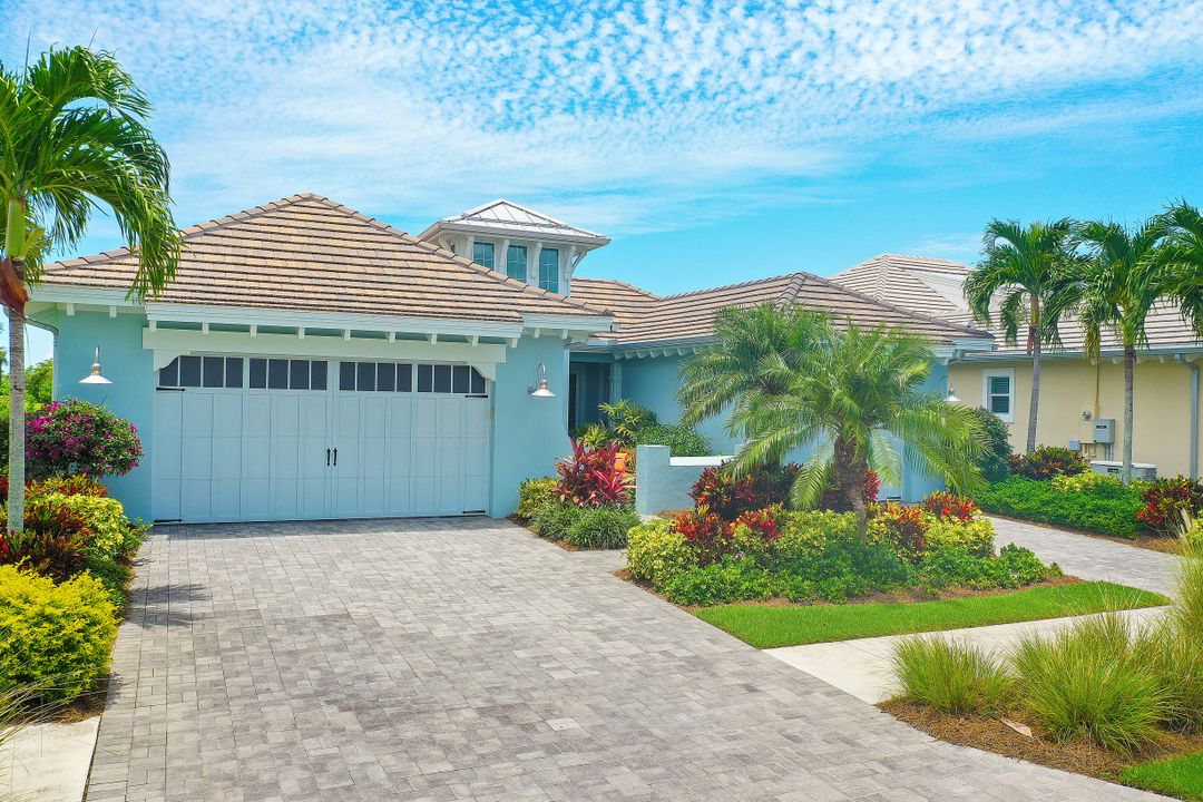 5026 Andros Dr, Naples, FL 34113