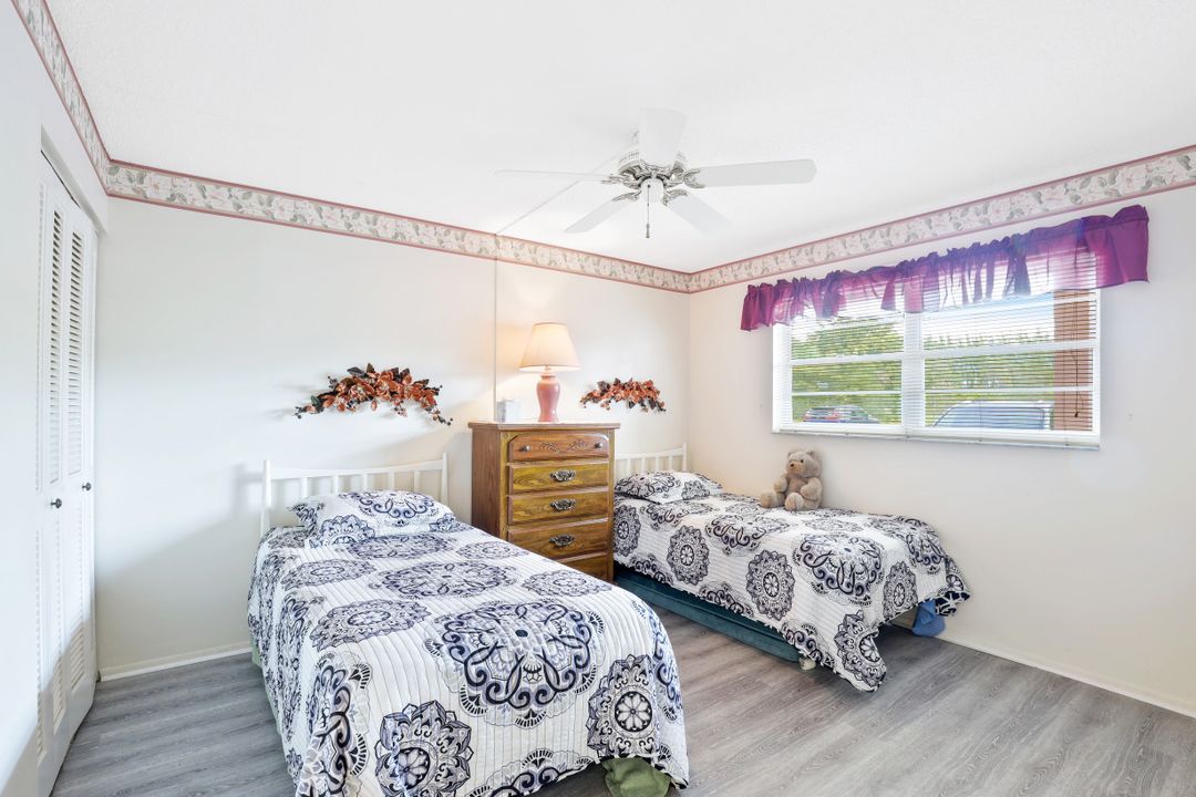 300 Forest Lakes Blvd #102, Naples, FL 34105