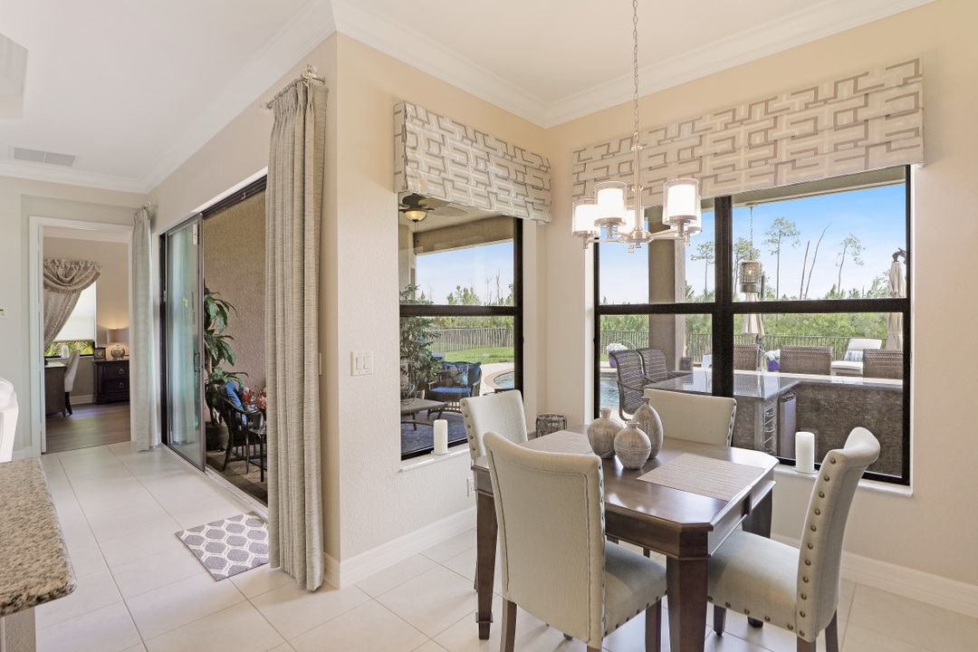 2832 Cinnamon Bay Cir, Naples, FL 34119