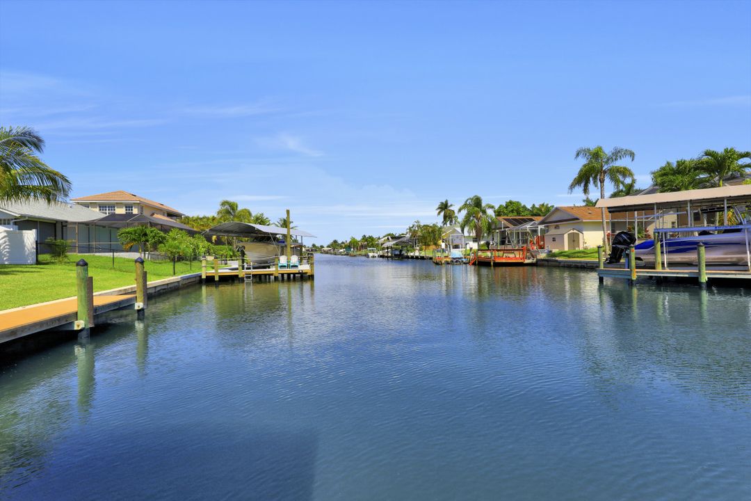 1524 SW 52nd Ln, Cape Coral, FL 33914