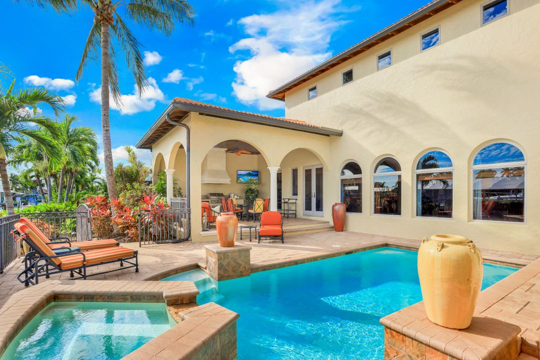 4907 Pelican Blvd, Cape Coral, FL 33914