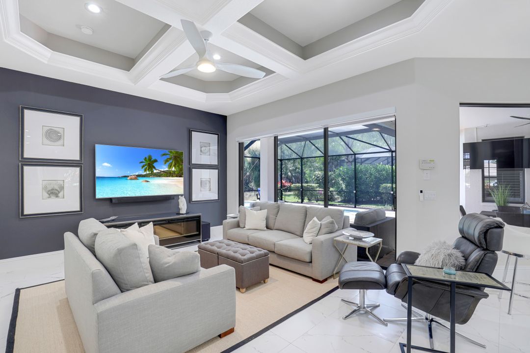 7323 Acorn Way, Naples, FL 34119