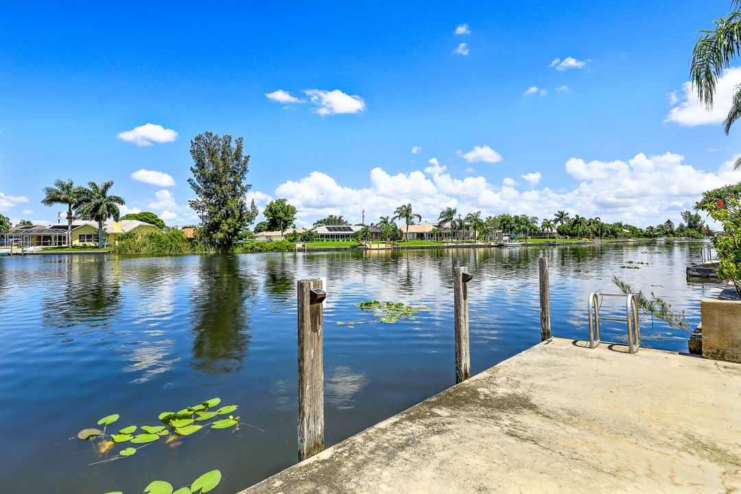 2002 SE 6th Ave, Cape Coral, FL 33990