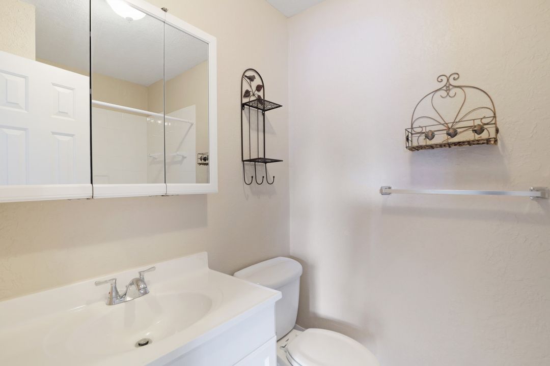 4607 Bayshore Dr #K-6, Naples, FL 34112