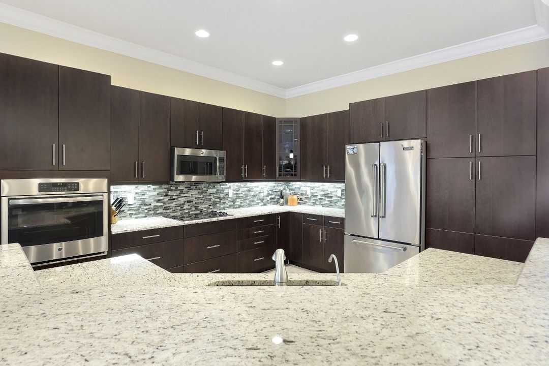 3263 Pacific Dr, Naples, FL 34119