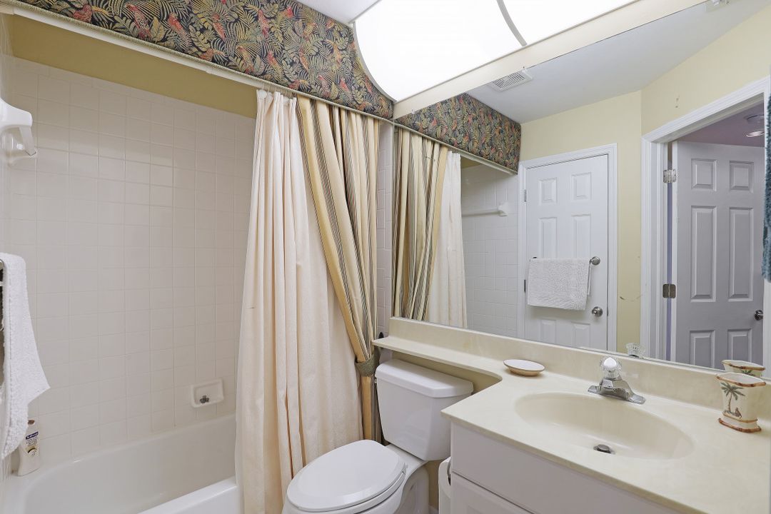 1045 Mainsail Dr #413, Naples, FL 34114