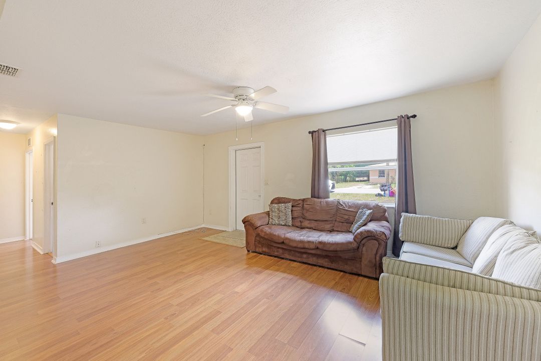 1209 Biscayne Dr, Cape Coral, FL 33909