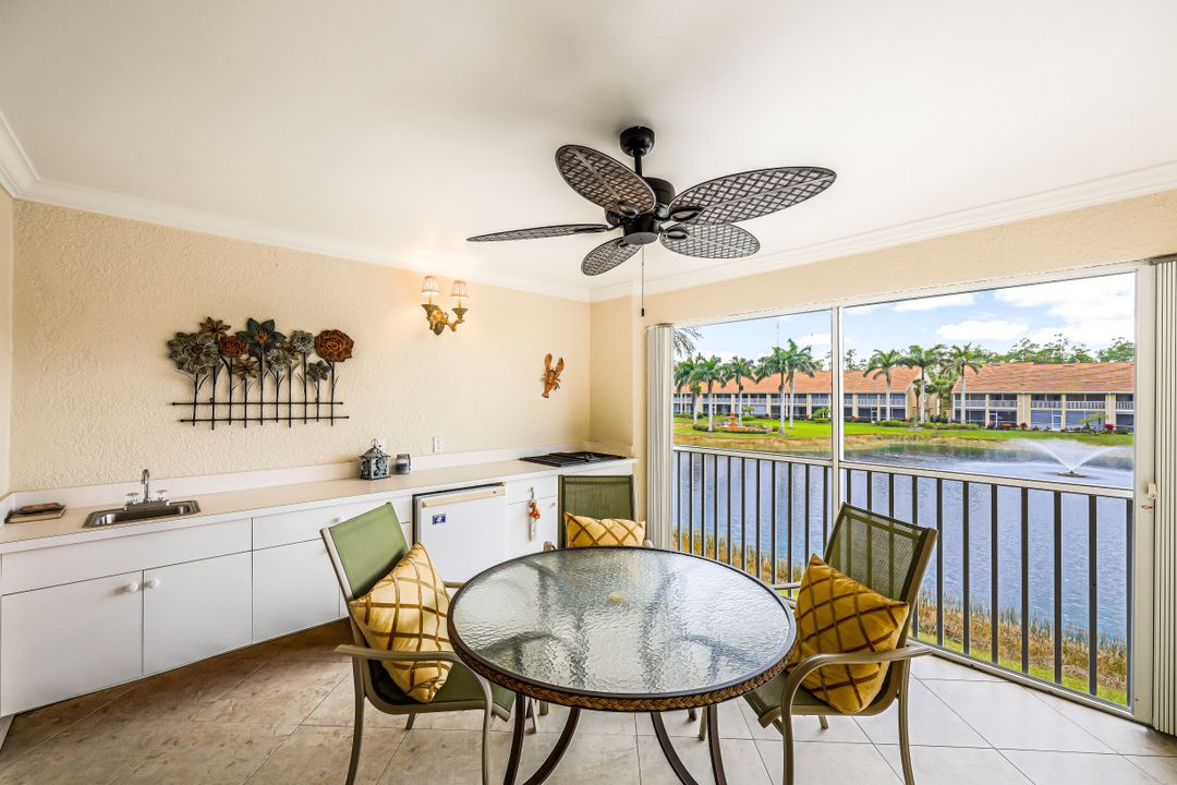 2386 Magnolia Ln #16, Naples, FL 34112