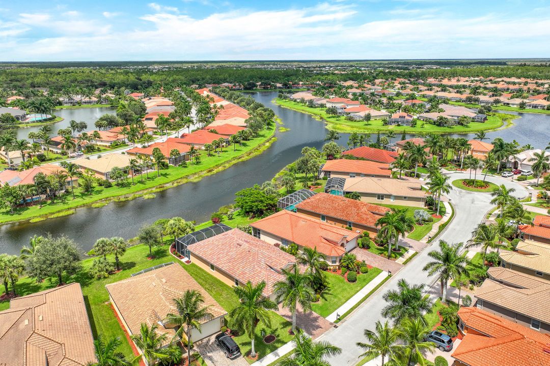 14087 Mirror Ct, Naples, FL 34114