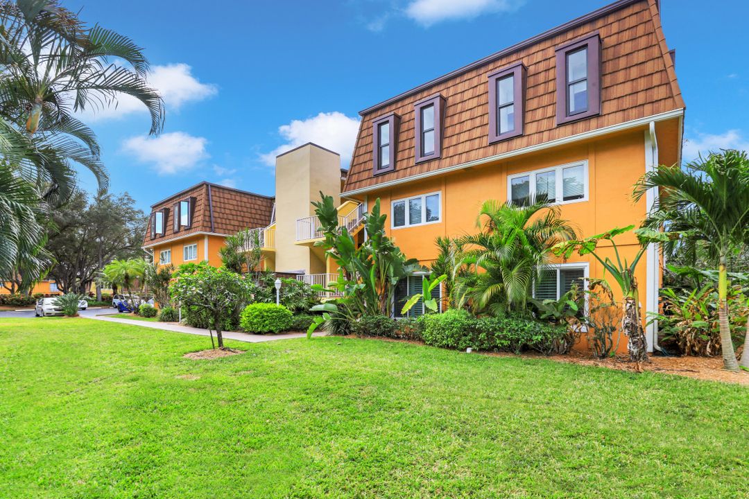 1810 Bald Eagle Dr #C, Naples, FL 34105