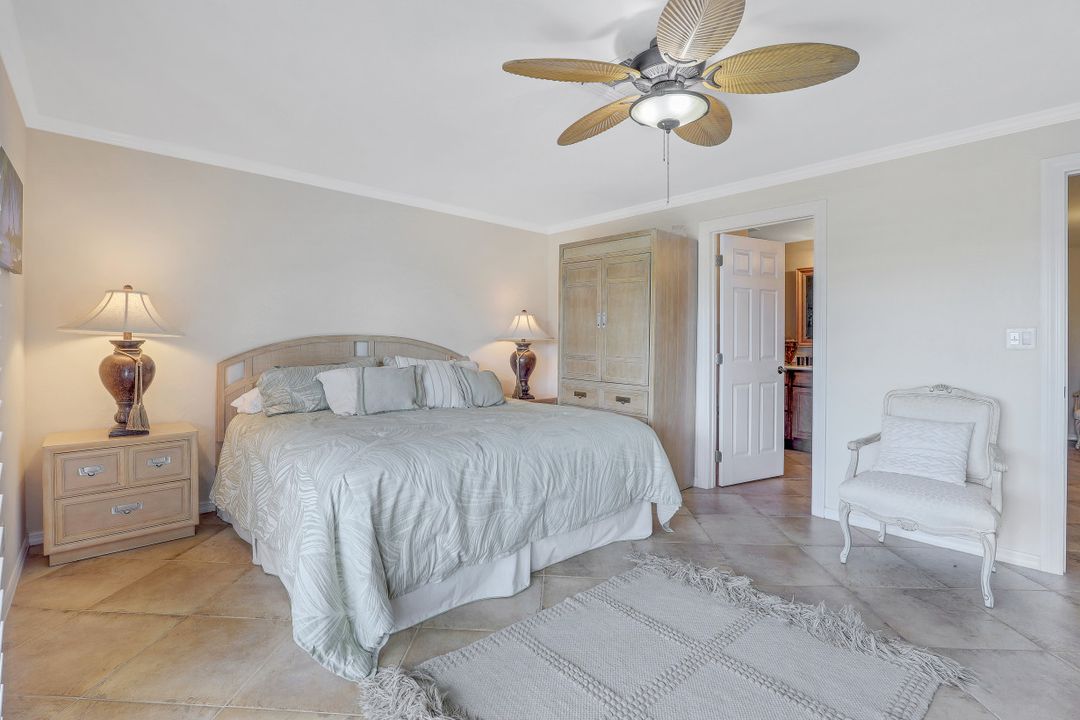 1400 Blue Point Ave #206, Naples, FL 34102