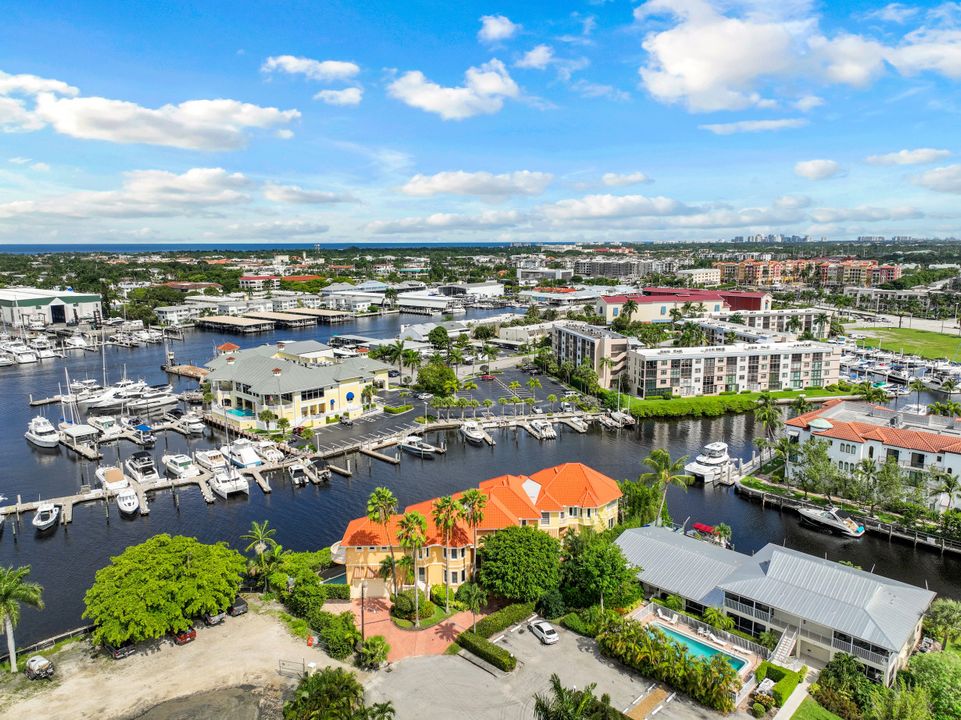 1305 Curlew Ave, Naples, FL 34102