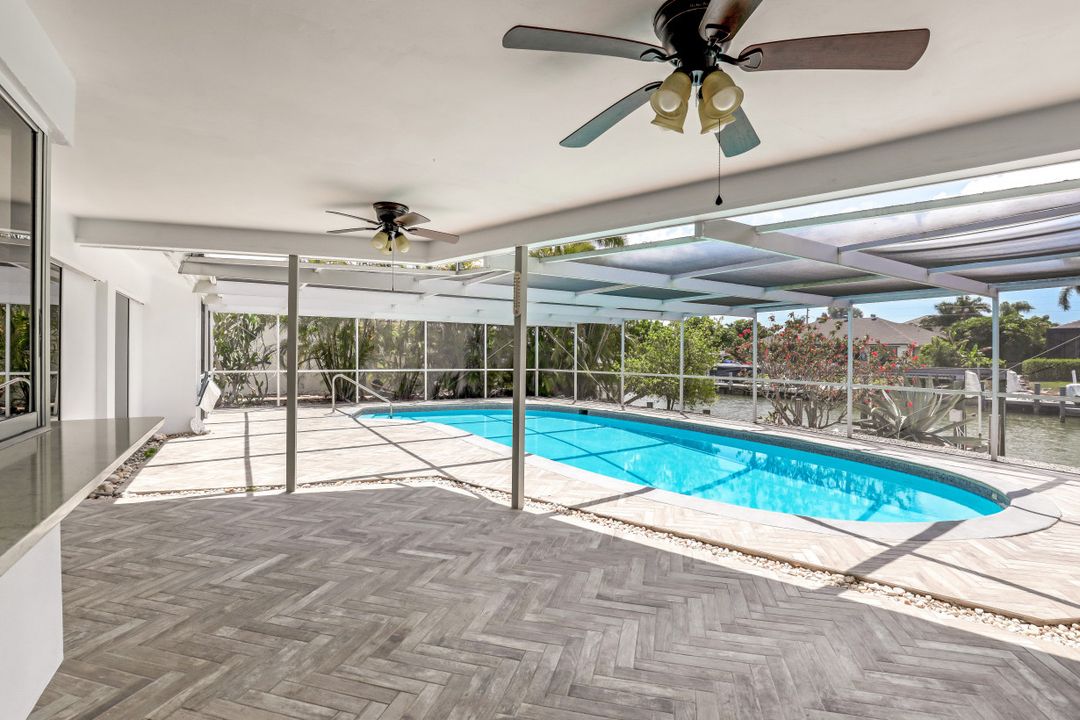 288 Grapewood Ct, Marco Island, FL 34145